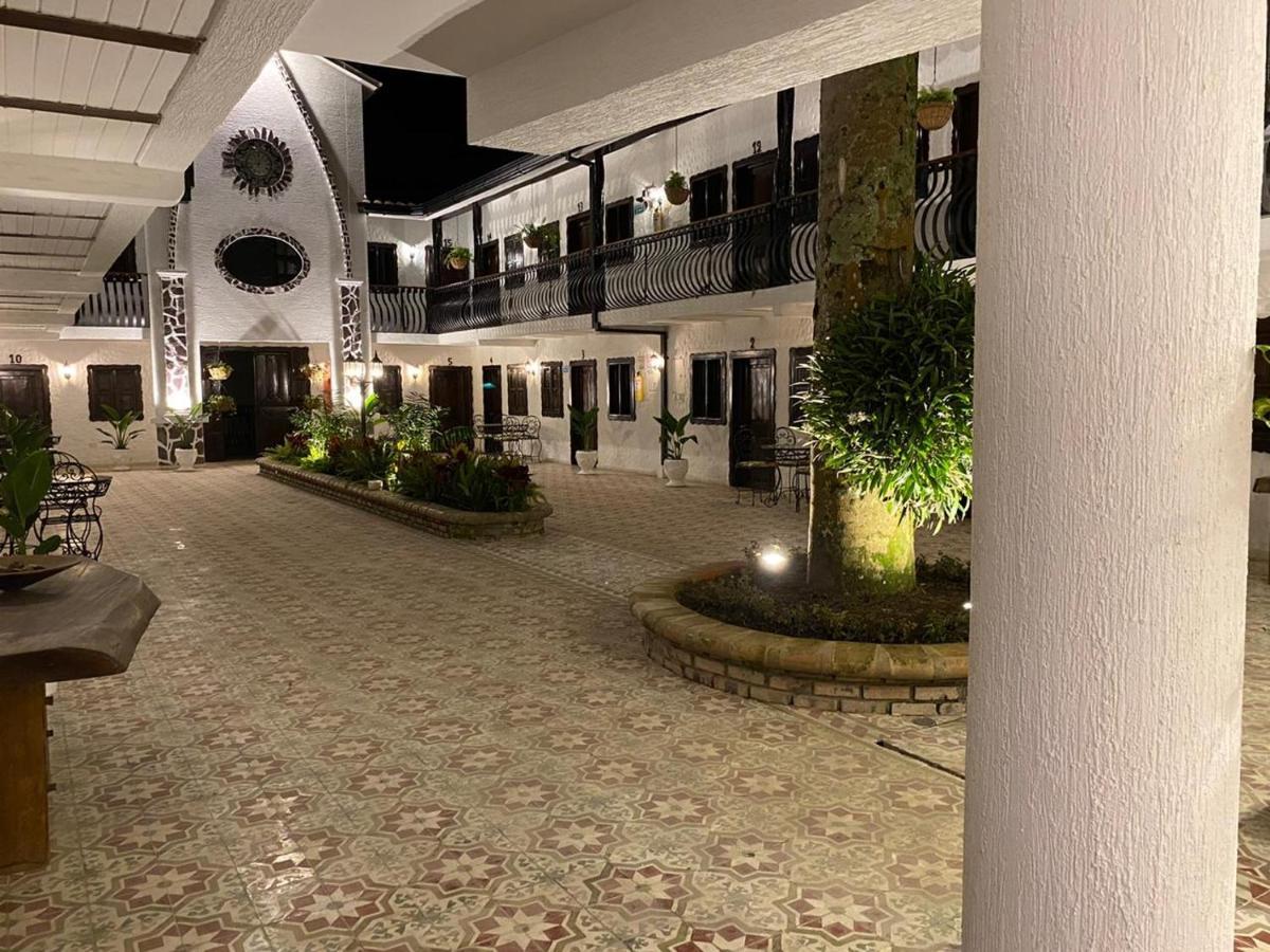 Casa Hotel Las Orquideas 시르카시아 외부 사진