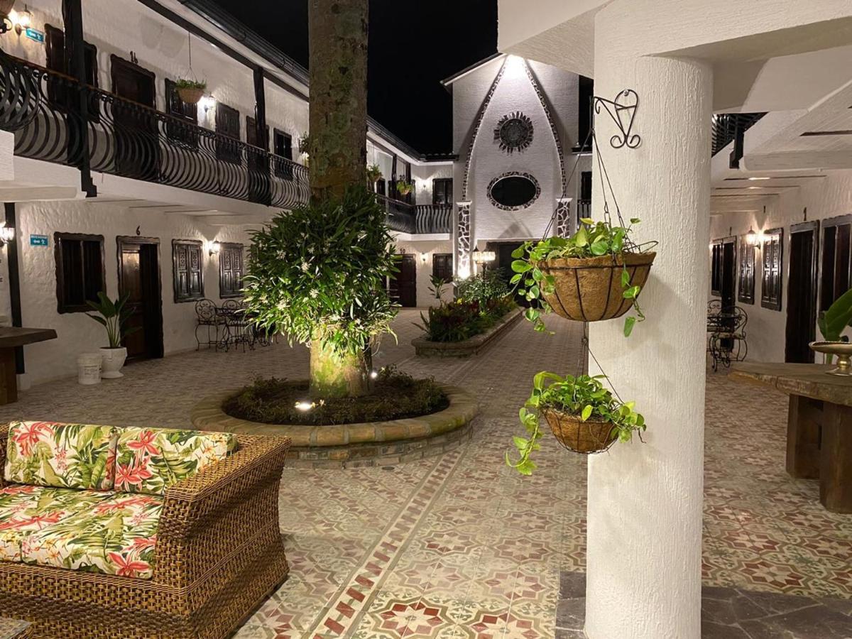 Casa Hotel Las Orquideas 시르카시아 외부 사진